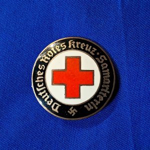 DRK-volunteer-samaritan