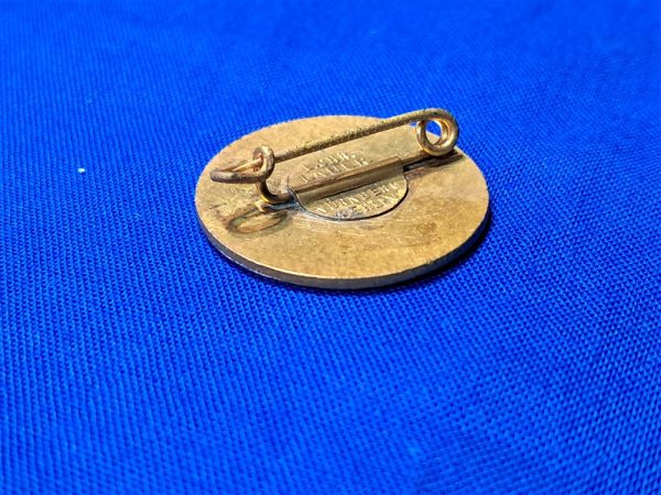 german-world-war-two-mountain-club-climbing-membership-pin-made-by-lauer