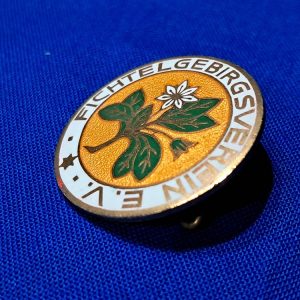 german-world-war-two-mountain-club-climbing-membership-pin-made-by-lauer