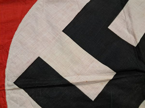 german-world-war-two-street-pennant-n-s-d-a-p-party-state-medium-size-great-condition-nazi-veteran-bring-back