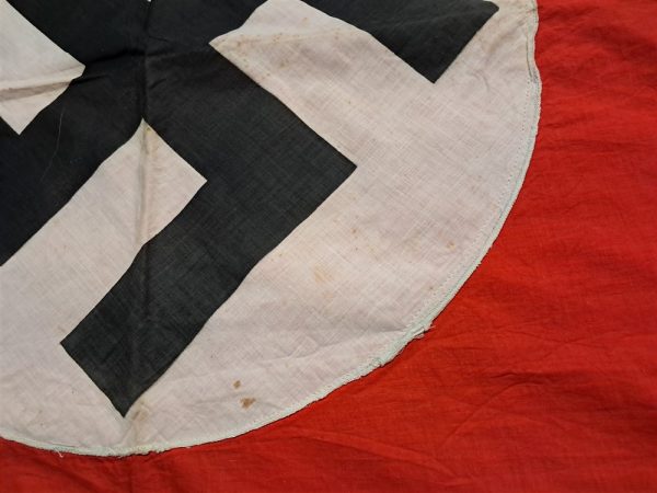 german-world-war-two-street-pennant-n-s-d-a-p-party-state-medium-size-great-condition-nazi-veteran-bring-back