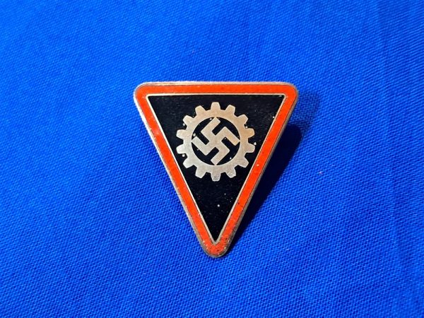 gau-staff-level-leaders-membership-pin-german-world-war-two-womans-auxiliary-type-bordered-rzm-marked