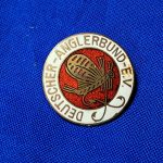 german-world-wr-two-fishing-angling-club-membership-pin-badge-with-fish-hooks