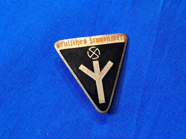 german-world-war-two-frauenschaft-member-auxiliary-member-pin-maker-code-marked