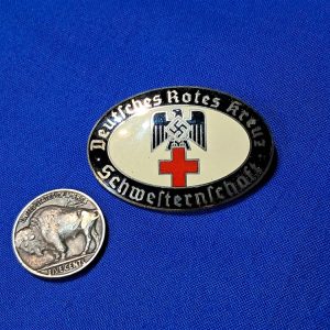 german-world-war-two-sisterhood-nurses-pin-1st-pattern-oval-enamel-excellent-condition-numbered