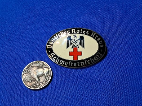 german-world-war-two-sisterhood-nurses-pin-1st-pattern-oval-enamel-excellent-condition-numbered