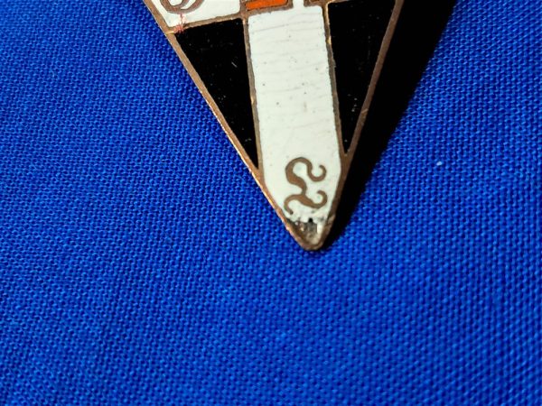 large-2nd-pattern-german-world-war-two-frauenschaft-member-pin-enamel-with-maker-code-and-r-z-m-mark