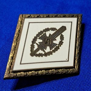 german-world-war-two-n-s-k-o-v-honor-badge-kries-level-gold-excellent-condition-good-enamel