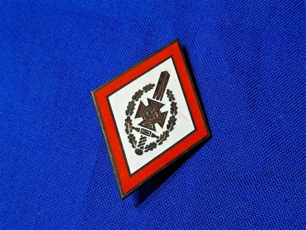 german-world-war-two-n-s-k-o-v-honor-badge-gau-level-gold-excellent-condition-good-enamel