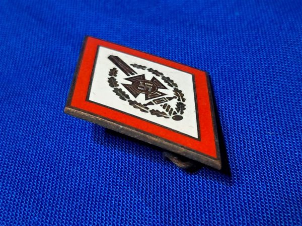 german-world-war-two-n-s-k-o-v-honor-badge-gau-level-gold-excellent-condition-good-enamel