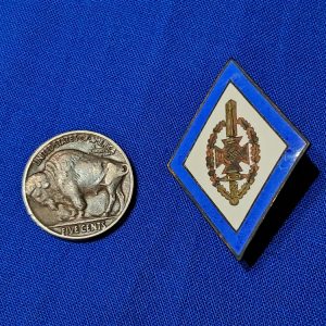 german-world-war-two-n-s-k-o-v-honor-badge-ort-level-gold-excellent-condition-good-enamel