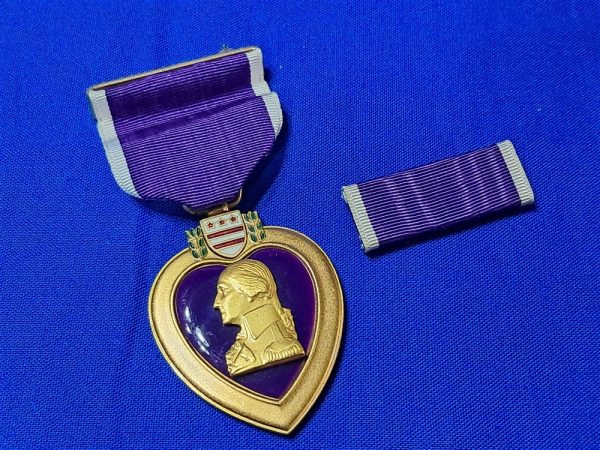 world-war-two-purple-hart-1944-us-mint-issue-united-states-navy-and-marines-no-serial-number-unissued-with-sterling-silver-mounted-ribbon