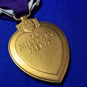 world-war-two-purple-hart-1944-us-mint-issue-united-states-navy-and-marines-no-serial-number-unissued-with-sterling-silver-mounted-ribbon