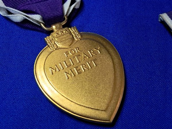 world-war-two-purple-hart-1944-us-mint-issue-united-states-navy-and-marines-no-serial-number-unissued-with-sterling-silver-mounted-ribbon