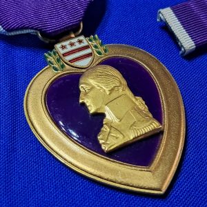 world-war-two-purple-hart-1944-us-mint-issue-united-states-navy-and-marines-no-serial-number-unissued-with-sterling-silver-mounted-ribbon