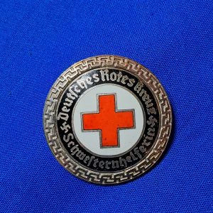 german-world-war-two-red-cross-senior-helpers-badge-pin-broach-large-nice-enamel-d-r-k