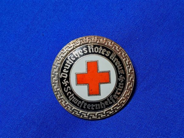 german-world-war-two-red-cross-senior-helpers-badge-pin-broach-large-nice-enamel-d-r-k