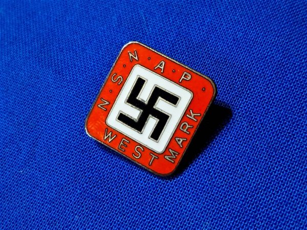 dutch-party-pin-world-war-two-enamel-square-type-member-supporter