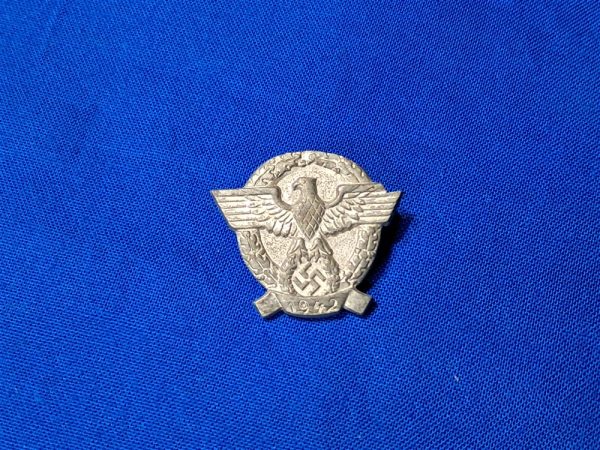 world-war-two-police-donation-pin-1942-dated-zinc-construction