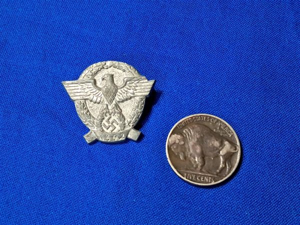 world-war-two-police-donation-pin-1942-dated-zinc-construction